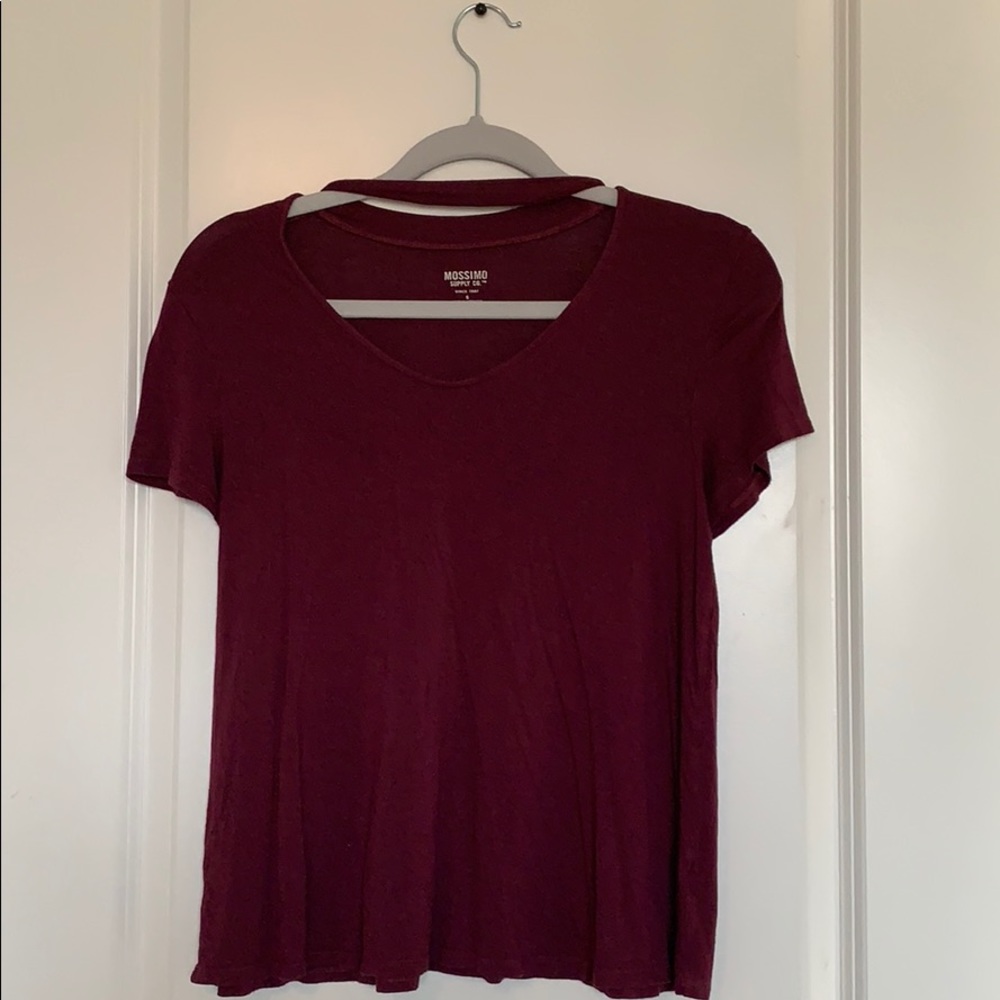 Flowy Red T-Shirt with Star a Tirangular Cut-out